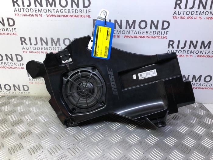 Begagnade Bashögtalare Audi A3 Sportback (8PA) 1.4 TFSI 16V Pris € 50,00 Marginaltabell erbjuds av Autodemontage Rijnmond BV