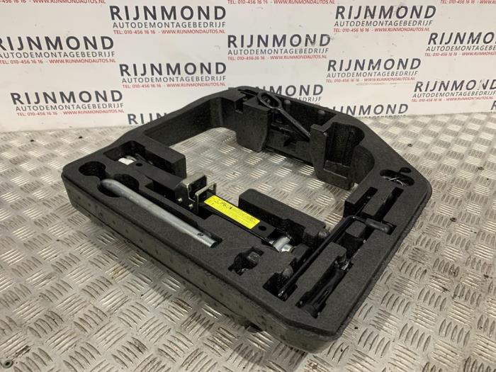 Wagenheber Set+ Reserverad Audi A5 Cabrio 2.0 TFSI 16V - Stahl 
