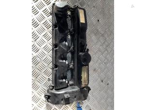 Ventildeckel van een Mercedes-Benz E (W212) E-250 CDI 16V BlueEfficiency 4-Matic 2009