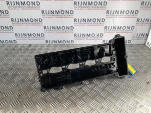 Ventildeckel van een Mercedes-Benz E (W212) E-250 CDI 16V BlueEfficiency 4-Matic 2009
