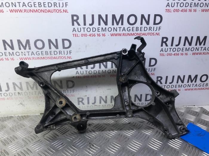Usagé Support dynamo haut Mercedes E (W212) E-250 CDI 16V BlueEfficiency 4-Matic Prix sur demande proposé par Autodemontage Rijnmond BV