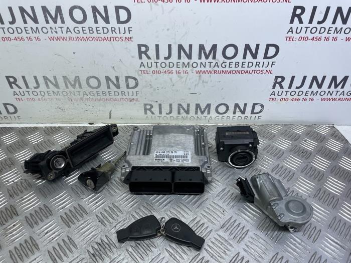 Used Ignition lock + computer Mercedes E (W211) 2.2 E-220 CDI 16V Price € 350,00 Margin scheme offered by Autodemontage Rijnmond BV