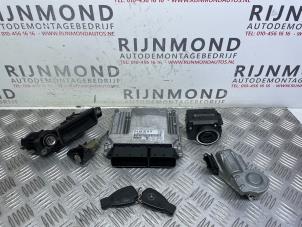 Used Ignition lock + computer Mercedes E (W211) 2.2 E-220 CDI 16V Price on request offered by Autodemontage Rijnmond BV