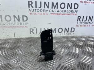 Używane Czujnik masy powietrza BMW X5 (E70) xDrive 40d 3.0 24V Cena € 48,40 Z VAT oferowane przez Autodemontage Rijnmond BV