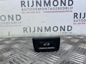 Używane Przelacznik pokrywy bagaznika BMW 4 serie Gran Coupe (F36) 435d xDrive 3.0 24V Cena € 18,15 Z VAT oferowane przez Autodemontage Rijnmond BV