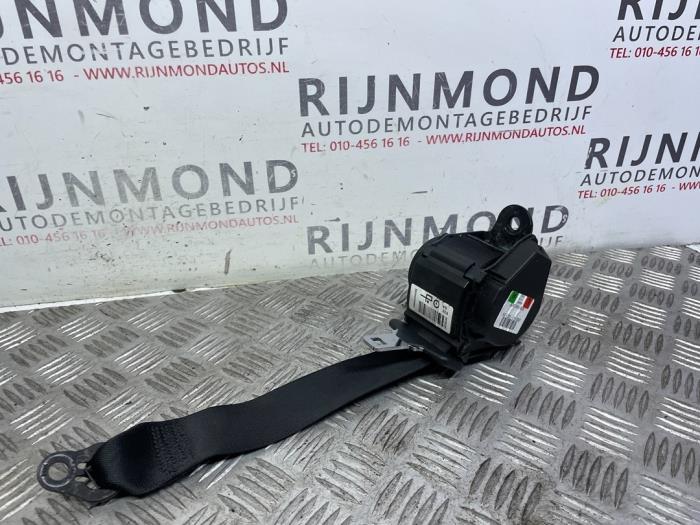 Rear seatbelt, right from a BMW 4 serie Gran Coupe (F36) 435d xDrive 3.0 24V 2016