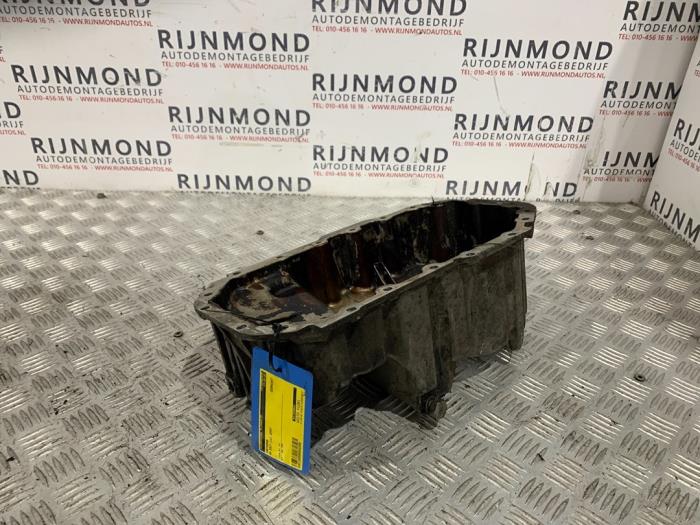 Usagé Couvercle carter Volkswagen Golf V (1K1) 1.6 FSI 16V Prix sur demande proposé par Autodemontage Rijnmond BV