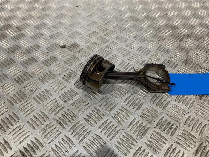 Used Piston Volkswagen Golf V (1K1) 1.6 FSI 16V Price on request offered by Autodemontage Rijnmond BV
