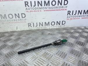 Used Oil level sensor Peugeot 308 SW (4E/H) 1.6 16V THP 150 Price on request offered by Autodemontage Rijnmond BV