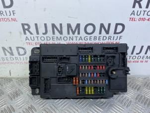 Używane Skrzynka bezpieczników Mini Mini (R56) 1.6 16V Cooper Cena na żądanie oferowane przez Autodemontage Rijnmond BV