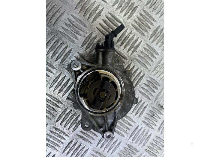 Bomba de vacío (Gasolina) de un MINI Mini (R56) 1.6 16V One 2012
