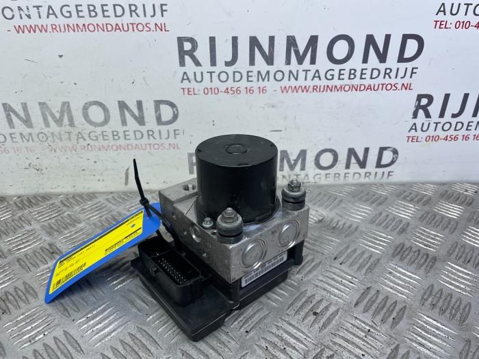 Używane Pompa ABS Seat Ibiza ST (6J8) 1.2 TDI Ecomotive Cena € 20,00 Procedura marży oferowane przez Autodemontage Rijnmond BV