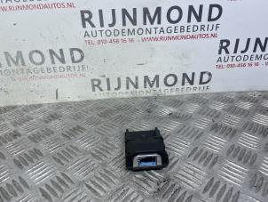 Used Front camera Opel Crossland/Crossland X 1.2 Turbo 12V Price € 90,75 Inclusive VAT offered by Autodemontage Rijnmond BV