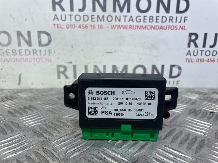 Begagnade PDC-modul Opel Crossland (X) 1.2 Turbo 12V Pris € 24,20 Inklusive moms erbjuds av Autodemontage Rijnmond BV