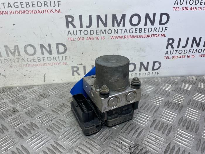 Usagé Bloc ABS Opel Crossland (X) 1.2 Turbo 12V Prix € 211,75 Prix TTC proposé par Autodemontage Rijnmond BV