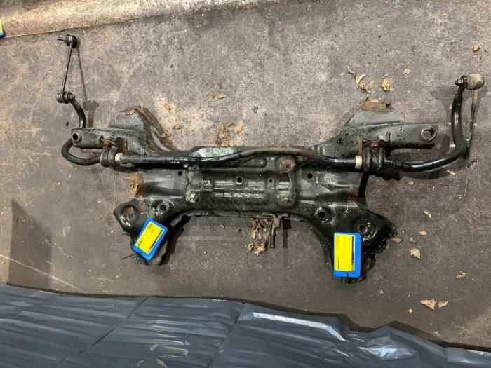 Begagnade Underram Hyundai i20 1.2i 16V Pris på förfrågan erbjuds av Autodemontage Rijnmond BV