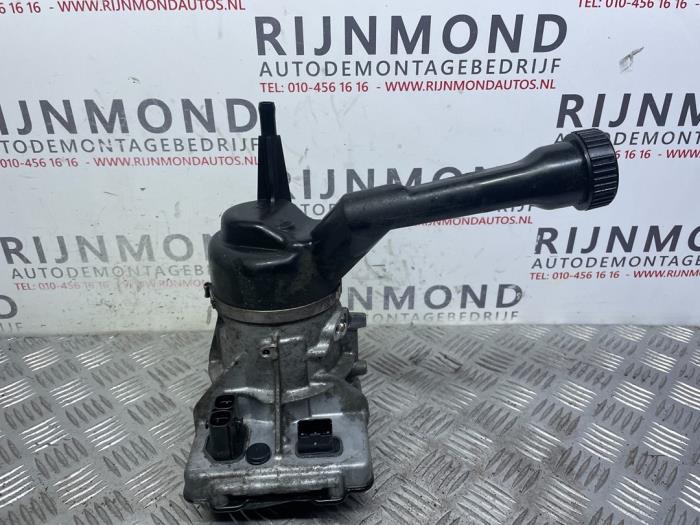 Usagé Pompe direction assistée Peugeot 308 (4A/C) 1.6 HDi Prix € 90,75 Prix TTC proposé par Autodemontage Rijnmond BV