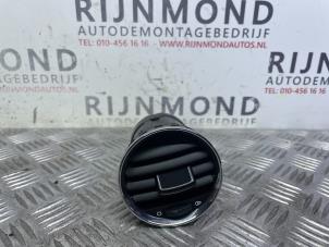 Used Dashboard vent Peugeot 308 (4A/C) 1.6 HDi Price € 24,20 Inclusive VAT offered by Autodemontage Rijnmond BV