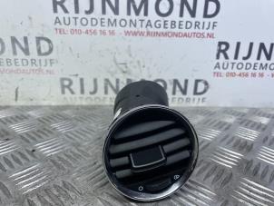 Used Dashboard vent Peugeot 308 (4A/C) 1.6 HDi Price € 24,20 Inclusive VAT offered by Autodemontage Rijnmond BV