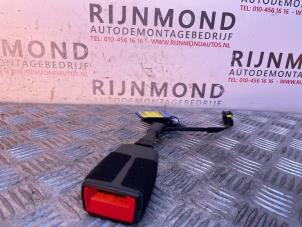 Usagé Insertion ceinture de sécurité avant gauche Opel Mokka 1.2 Turbo 12V Prix € 48,40 Prix TTC proposé par Autodemontage Rijnmond BV