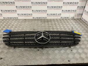 Used Grille Mercedes Vito (639.6) 2.2 109 CDI 16V Price on request offered by Autodemontage Rijnmond BV