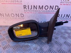 Used Wing mirror, left Renault Clio III (BR/CR) 1.2 16V 65 Price € 30,00 Margin scheme offered by Autodemontage Rijnmond BV