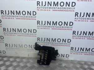Used Fuse box Volkswagen Polo V (6R) 1.2 12V Price € 36,30 Inclusive VAT offered by Autodemontage Rijnmond BV