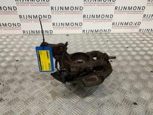 Used Front wheel hub Kia Sportage (JE) 2.0 CVVT 16V 4x2 Price on request offered by Autodemontage Rijnmond BV
