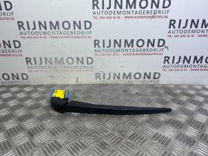 Used Rear wiper arm Landrover Discovery Sport (LC) 2.0 eD4 150 16V Price € 24,20 Inclusive VAT offered by Autodemontage Rijnmond BV