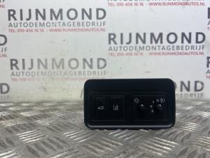 Used Switch (miscellaneous) Landrover Discovery Sport (LC) 2.0 eD4 150 16V Price € 30,25 Inclusive VAT offered by Autodemontage Rijnmond BV