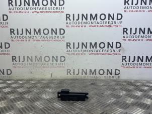 Used Keyless entry antenna Landrover Discovery Sport (LC) 2.0 eD4 150 16V Price € 24,20 Inclusive VAT offered by Autodemontage Rijnmond BV