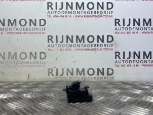 Used Electric window switch Landrover Discovery Sport (LC) 2.0 eD4 150 16V Price € 18,15 Inclusive VAT offered by Autodemontage Rijnmond BV