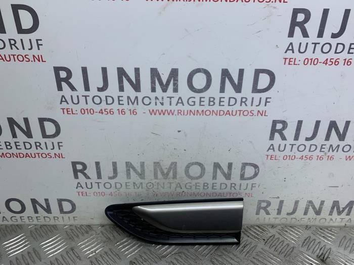 Usagé Divers Landrover Discovery Sport (LC) 2.0 eD4 150 16V Prix € 84,70 Prix TTC proposé par Autodemontage Rijnmond BV