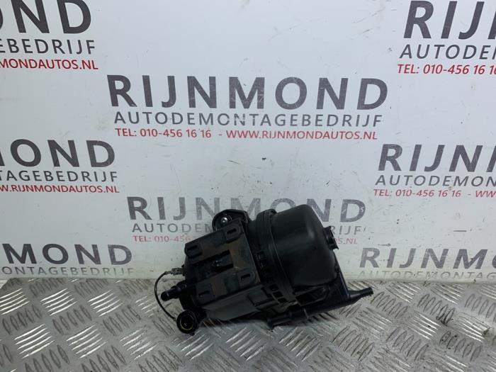 Fuel filter housing from a Land Rover Discovery Sport (LC) 2.0 eD4 150 16V 2018