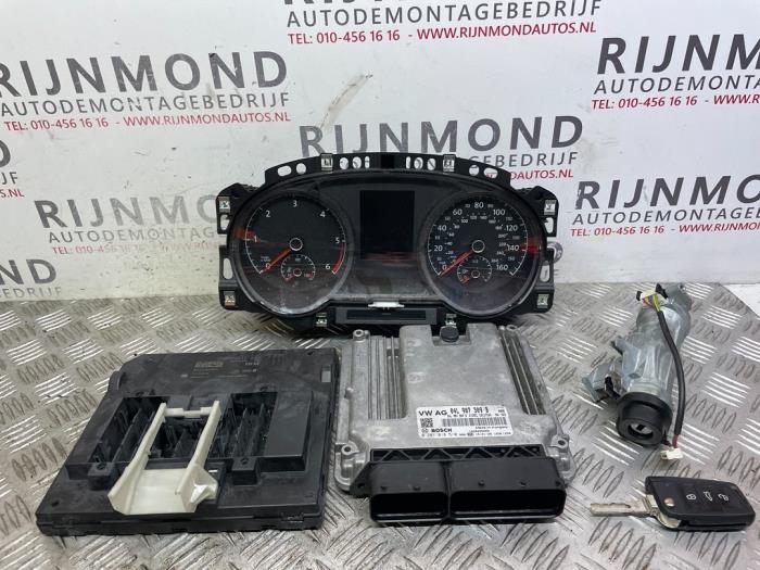 Used Ignition lock + computer Volkswagen Golf VII (AUA) 1.6 TDI 16V Price € 302,50 Inclusive VAT offered by Autodemontage Rijnmond BV