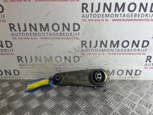 Engine mount from a Mercedes-Benz Citan (415.6) 1.5 109 CDI 2015