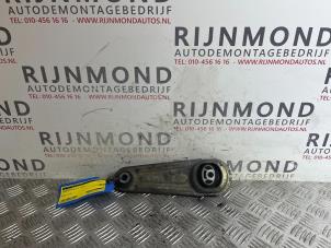 Engine mount from a Mercedes-Benz Citan (415.6) 1.5 109 CDI 2015