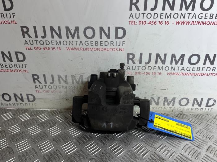 Usagé Etrier de frein avant gauche Opel Astra K 1.6 CDTI 136 16V Prix € 48,40 Prix TTC proposé par Autodemontage Rijnmond BV
