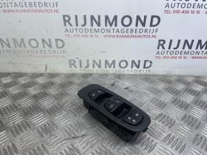 Used Electric window switch Renault Kadjar (RFEH) 1.2 Energy TCE 130 Price € 48,40 Inclusive VAT offered by Autodemontage Rijnmond BV