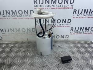 Used Petrol pump Renault Kadjar (RFEH) 1.2 Energy TCE 130 Price € 84,70 Inclusive VAT offered by Autodemontage Rijnmond BV