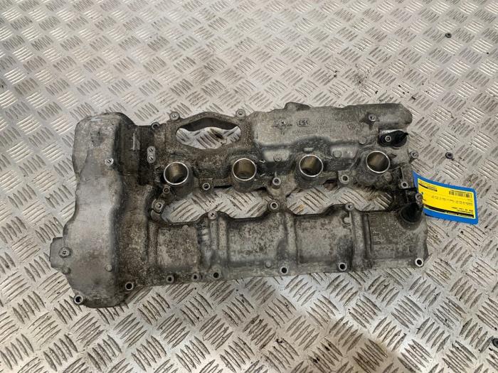 Ventildeckel van een BMW X6M (E71/72) 4.4i V8 Turbo 32V 2009