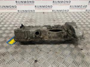 Ventildeckel van een BMW X6M (E71/72) 4.4i V8 Turbo 32V 2009