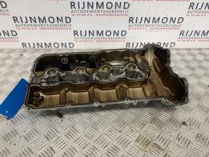 Ventildeckel van een BMW X6M (E71/72) 4.4i V8 Turbo 32V 2009