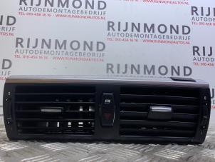 Used Dashboard vent BMW X6 (E71/72) M turbo 4.4i V8 32V Price € 48,40 Inclusive VAT offered by Autodemontage Rijnmond BV