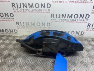 Used Front brake calliper, right BMW X6 (E71/72) M turbo 4.4i V8 32V Price on request offered by Autodemontage Rijnmond BV