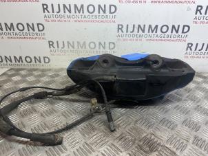 Used Front brake calliper, left BMW X6 (E71/72) M turbo 4.4i V8 32V Price on request offered by Autodemontage Rijnmond BV