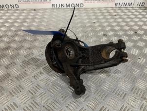 Used Front wheel hub Peugeot 1007 (KM) 1.4 Price on request offered by Autodemontage Rijnmond BV