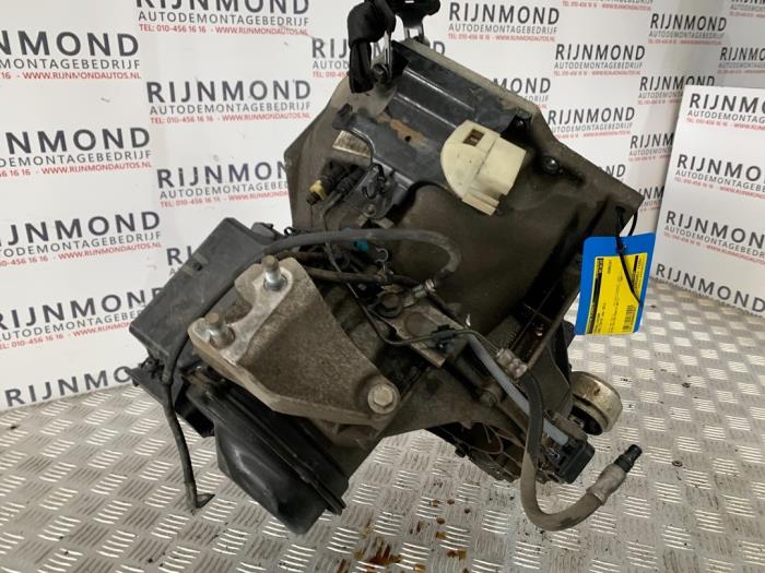 Gearbox from a Ford Fiesta 6 (JA8) 1.0 EcoBoost 12V 100 2013