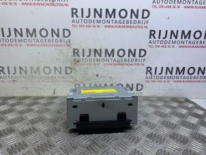 Używane Radioodtwarzacz CD Ford Fiesta 6 (JA8) 1.0 EcoBoost 12V 100 Cena na żądanie oferowane przez Autodemontage Rijnmond BV