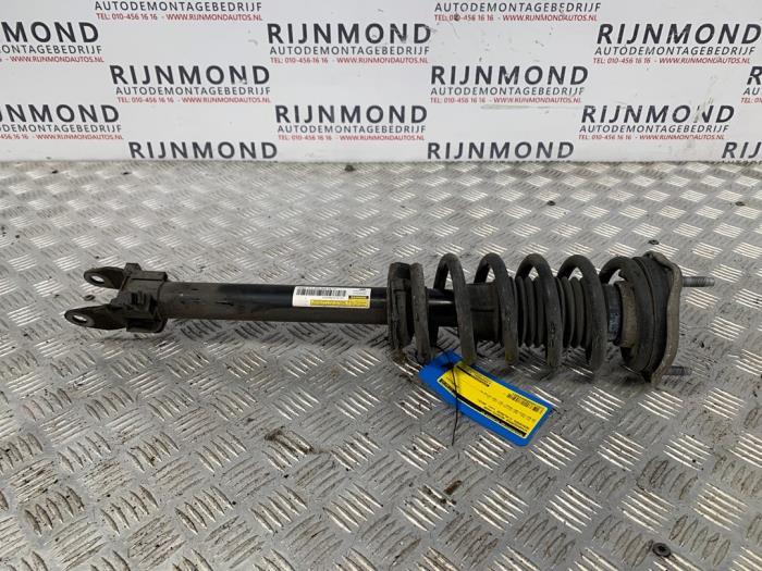 Front shock absorber, right from a Mercedes-Benz C (W205) C-200 2.0 CGI 16V 2015